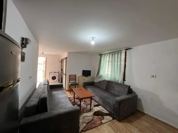 Tirane, jepet me qera garsonier Kati 0, 40 m² 270.000 € (Rruga Mihal Grameno)