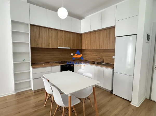 Tirane, jepet me qera apartament 1+1+Ballkon Kati 5, 61 m² 410 € 