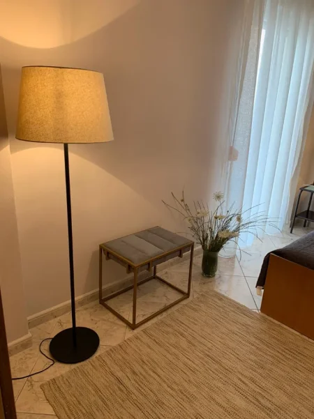 Tirane, jepet me qera apartament 2+1+Aneks Kati 5, 98 m² 900 € (Rruga e Elbasanit)