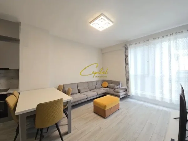 Tirane, jepet me qera apartament 1+1 Kati 5, 70 m² 700 € (KOMUNA E PARISIT)