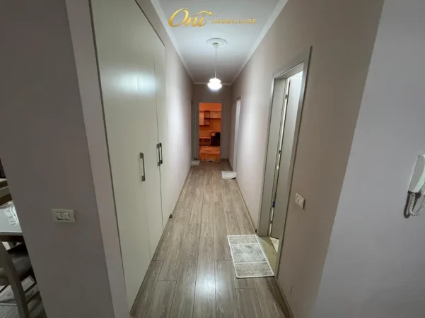 Tirane, jepet me qera apartament 2+1+2 Kati 3, 106 m² 550 € (VILA L, Astir)