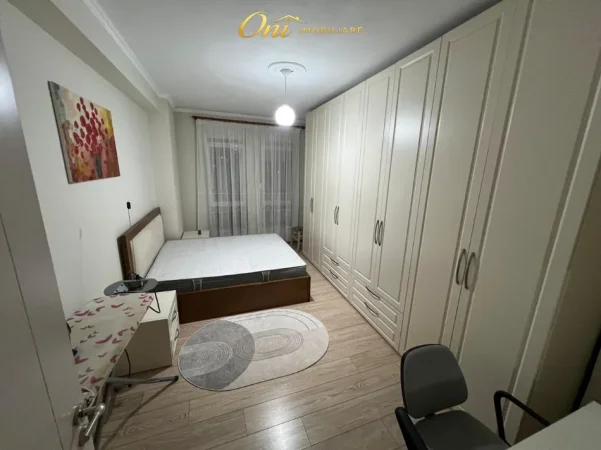 Tirane, jepet me qera apartament 2+1+2 Kati 3, 106 m² 550 € (VILA L, Astir)