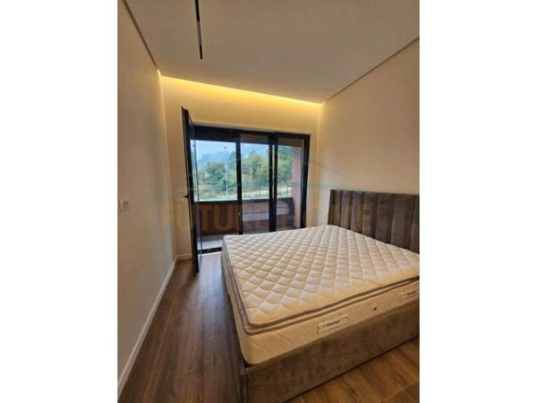 Tirane, jepet me qera apartament 1+1 Kati 0, 142 m² 1.500 Euro (KODRA E DIELLIT)