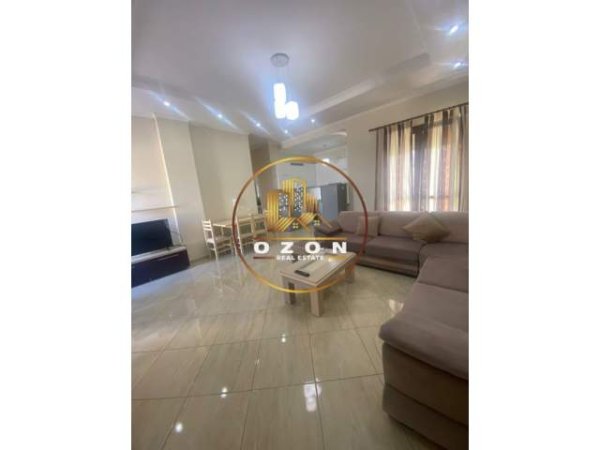 Tirane, jepet me qera Penthouse 2+1+A+BLK Kati 7, 100 m² 750 Euro (KOPSHTI BOTANIK)