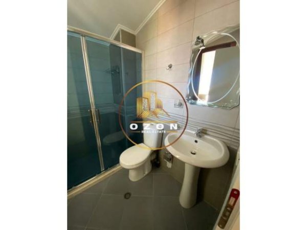 Tirane, jepet me qera Penthouse 2+1+A+BLK Kati 7, 100 m² 750 Euro (KOPSHTI BOTANIK)