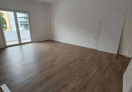 Tirane, jepet me qera zyre Kati 5, 90 m² 400 Euro (NDRE MJEDA)