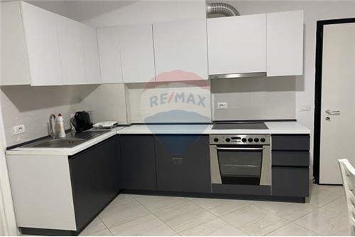 Tirane, shitet apartament 1+1+BLK Kati 2, 56 m² 54.000 Euro (Shkoze)