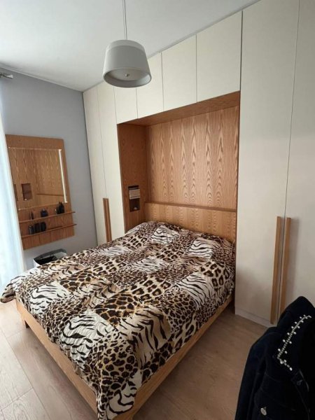 Tirane, jepet me qera apartament 1+1 Kati 4, 60 m² 450 Euro (Tregu Elektrik)
