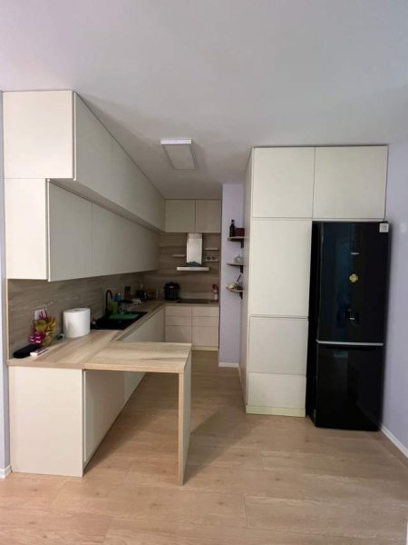 Tirane, jepet me qera apartament 1+1 Kati 4, 60 m² 450 Euro (Tregu Elektrik)