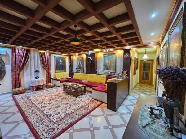 Tirane, jepet me qera apartament 4+1+BLK Kati 12, 170 m² 1.500 Euro (shallvaret)