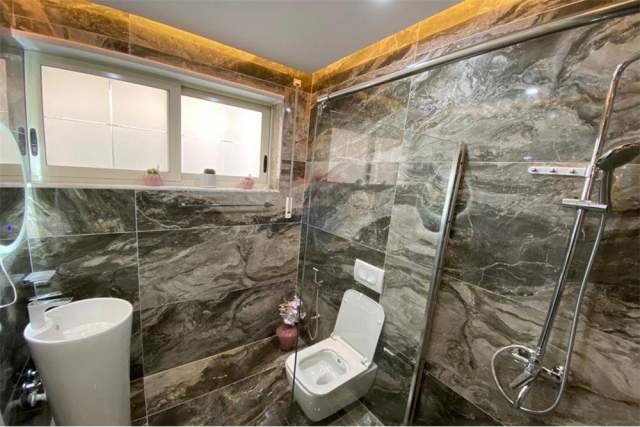 Tirane, shitet apartament 3+1 Kati 8, 130 m² 320.000 Euro (Rr. e Elbasanit)
