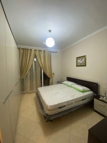 Tirane, jepet me qera apartament 1+1+BLK Kati 3, 67 m² 450 Euro (Rruga Peti)