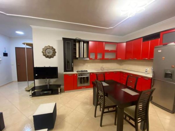 Tirane, jepet me qera apartament 1+1+BLK Kati 3, 67 m² 450 Euro (Rruga Peti)