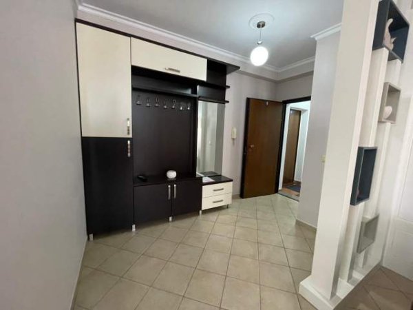Tirane, jepet me qera apartament 2+1 Kati 5, 110 m² 650 Euro (Rruga e Durresit)