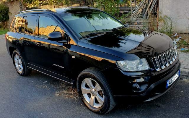 Tirane, shitet xhip Jeep Compass Viti 2012, 8.500 Euro