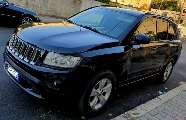 Tirane, shitet xhip Jeep Compass Viti 2012, 8.500 Euro