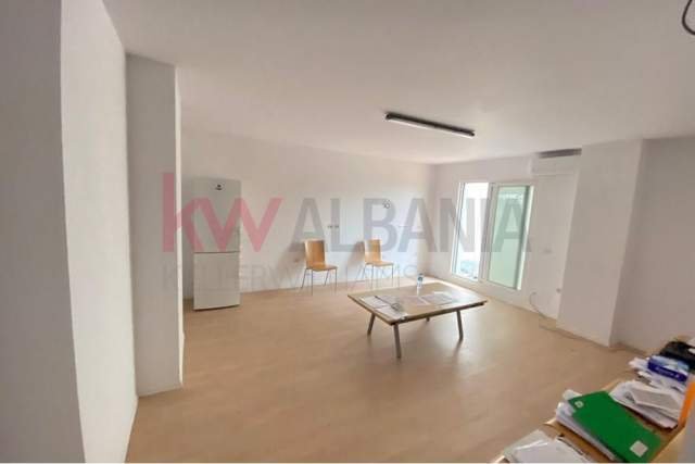 Tirane, shitet apartament 2+1+BLK Kati 2, 95 m² 200.000 Euro (Bulevardi Zogu I, Tiranë)