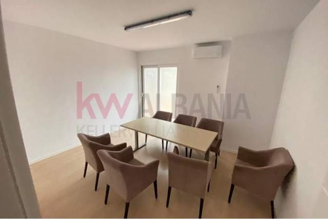 Tirane, shitet apartament 2+1+BLK Kati 2, 95 m² 200.000 Euro (Bulevardi Zogu I, Tiranë)