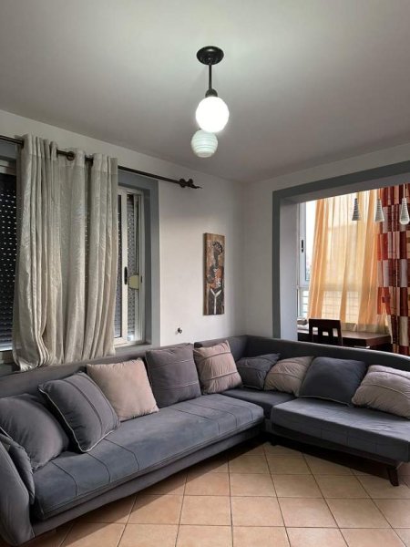 Tirane, jepet me qera apartament 1+1+BLK Kati 5, 62 m² 500 Euro