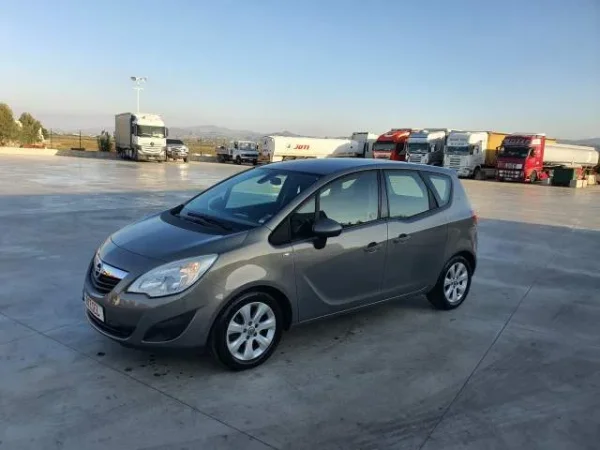 Opel Meriva 1,7 TDCI Automatik Klima Viti 2011  5400 euro