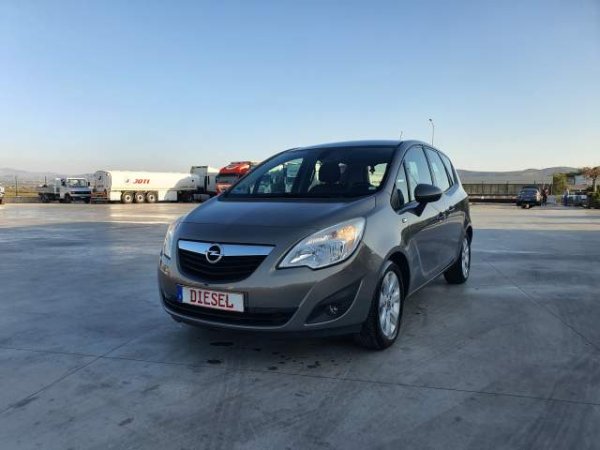 Fier, shitet makine Opel Meriva 1,7 TDCI Automatik Klima Viti 2011