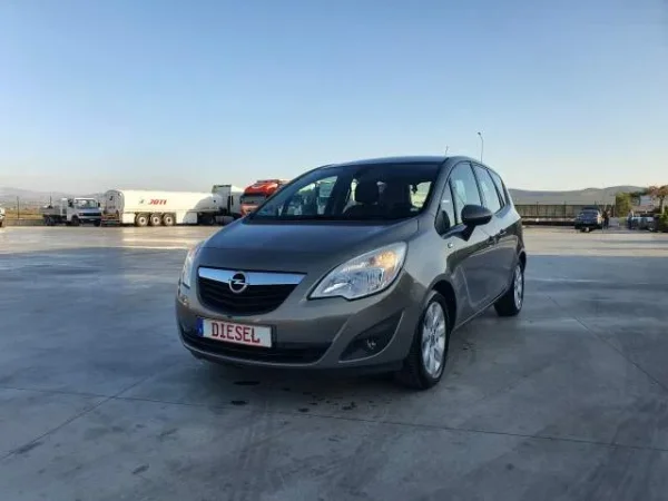 Opel Meriva 1,7 TDCI Automatik Klima Viti 2011  5400 euro