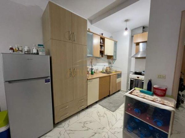 Tirane, shitet apartament 1+1+BLK Kati 2, 65 m² 120.000 Euro (Rruga e Kavajes)