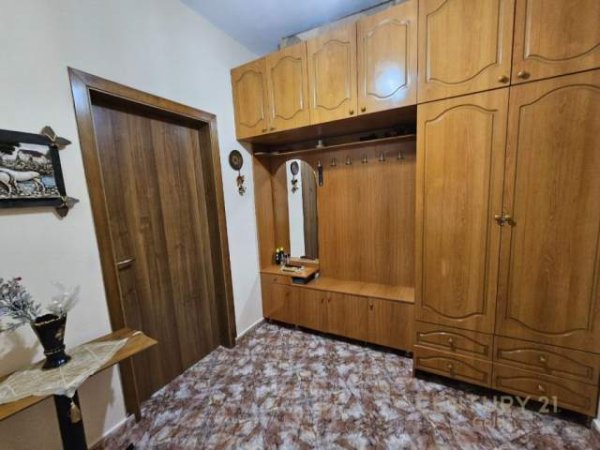 Tirane, shitet apartament 2+1 Kati 3, 90 m² 149.000 Euro