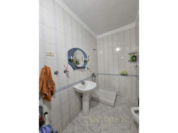 Tirane, shitet apartament 2+1 Kati 3, 90 m² 139.000 Euro (ISH STACIONI I FUNDIT I TIRANES SE RE !)