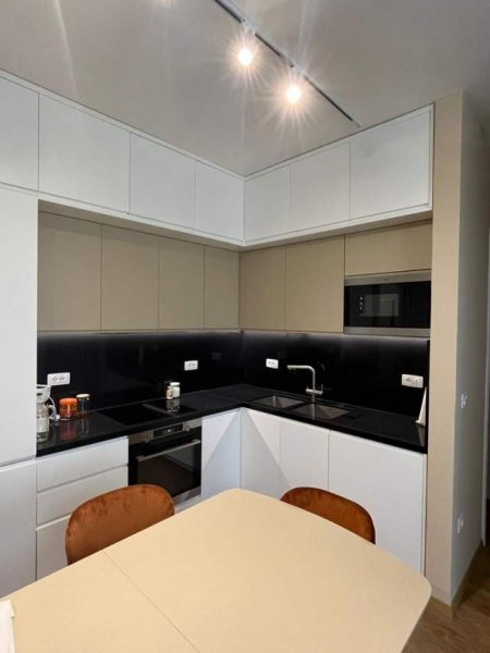 Tirane, jepet me qera apartament 2+1+BLK Kati 6, 110 m² 1.200 Euro (liqeni i thate)