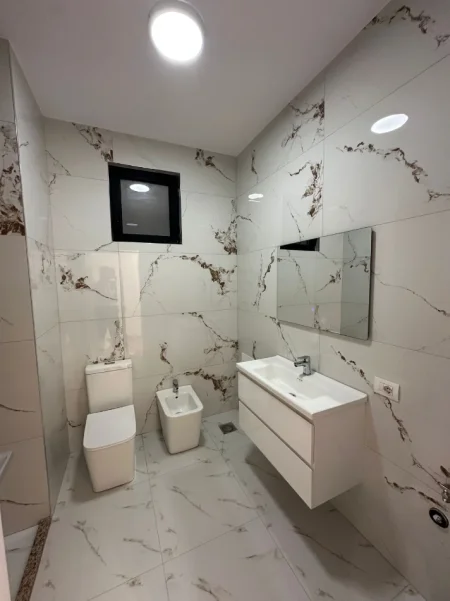 Tirane, shitet apartament 2+1 Kati 4, 106 m² 273.000 € 