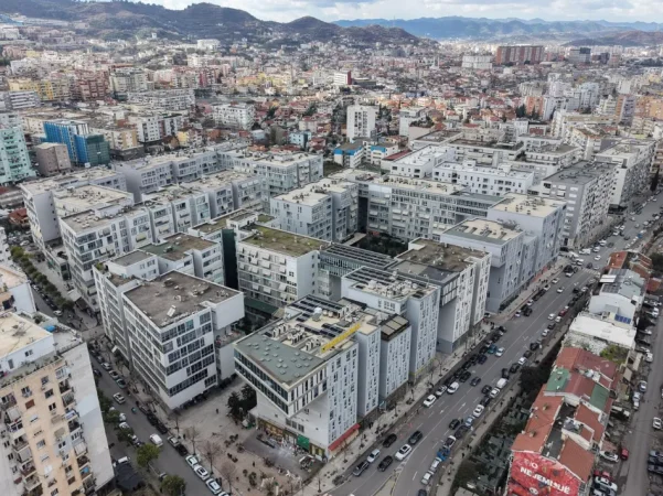 Tirane, shitet garsonier 1+1 Kati 4, 53 m² 160.000 € (KIKA 2)