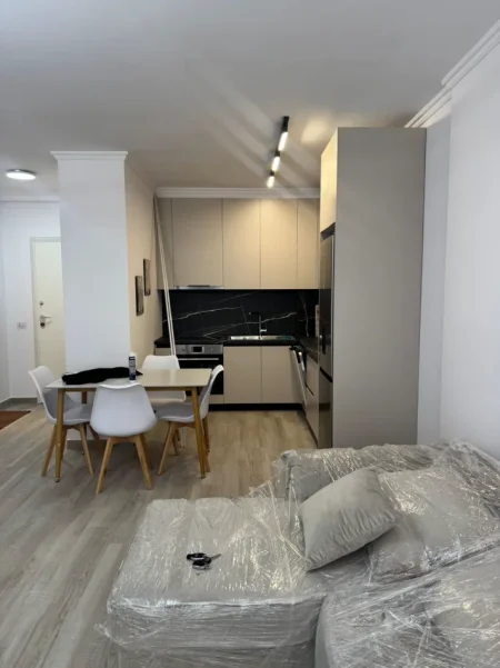 Tirane, jepet me qera apartament 1+1 Kati 2, 60 m² 630 € (Bulevardi i Ri)