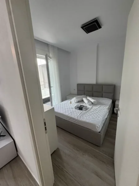 Tirane, jepet me qera apartament 1+1 Kati 2, 60 m² 630 € (Bulevardi i Ri)