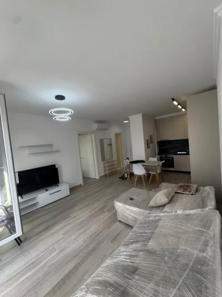 Tirane, jepet me qera apartament 1+1 Kati 2, 60 m² 630 € (Bulevardi i Ri)