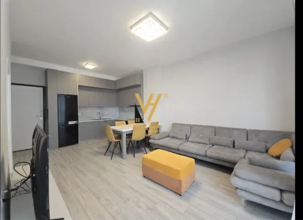 Tirane, jepet me qera apartament 1+1+Ballkon Kati 5, 70 m² 730 € (KOMUNA E PARISIT)