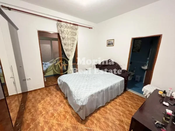 Tirane, jepet me qera apartament 6+1 Kati 1, 120 m² 1500 € (Ali Demi)