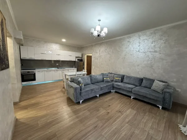 Tirane, jepet me qera apartament 2+1 Kati 8, 90 m² 550 € (Rruga Aleksandri i madh)