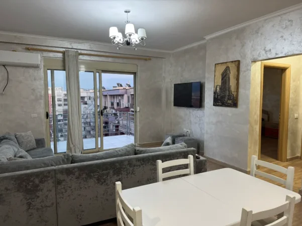 Tirane, jepet me qera apartament 2+1 Kati 8, 90 m² 550 € (Rruga Aleksandri i madh)