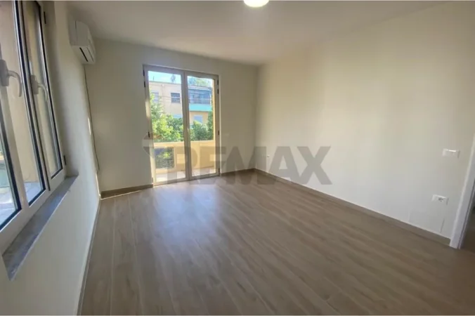 Tirane, jepet me qera zyre Kati 2, 86 m² 600 € 