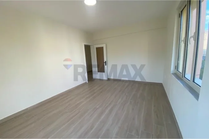 Tirane, jepet me qera zyre Kati 2, 86 m² 600 € 