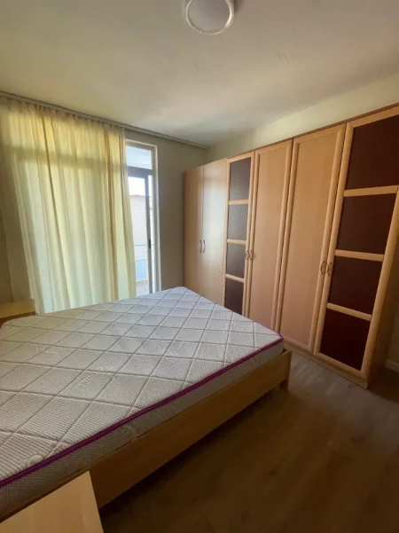 Tirane, jepet me qera apartament 1+1+Ballkon Kati 4, 64 m² (Pazari i Ri, prane Optika Romes)🏷️ Çmimi: 55.000 Leke i diskutueshem