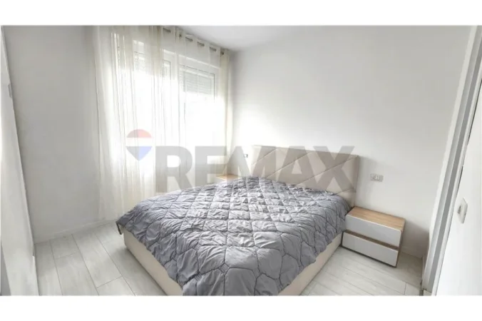 Aapartament 2+1+2 per qira te Shkolla Baletit