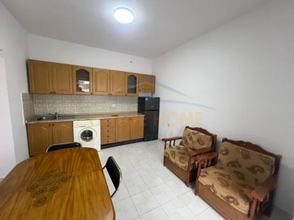 Tirane, shitet apartament 1+1+Ballkon Kati 6, 61 m² 140.000 € (Rruga e Elbasanit)