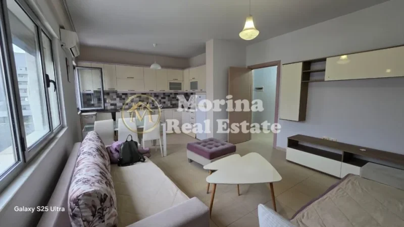 Tirane, jepet me qera apartament 2+1 Kati 3, 100 m² 500 € (Concord Center)