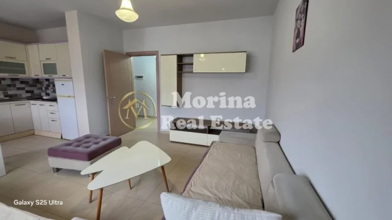 Tirane, jepet me qera apartament 2+1 Kati 3, 100 m² 500 € (Concord Center)