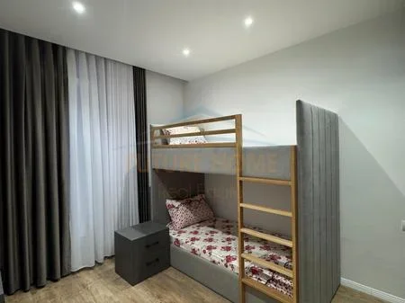 Tirane, jepet me qera apartament 2+1+Ballkon Kati 4, 74 m² 500 € (Paskuqan)