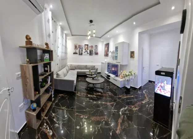 Tirane, shitet truall , 306 m² 400.000 € (QSUT)