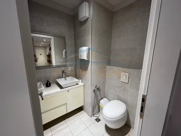Tirane, shitet apartament 3+1+Aneks+Ballkon Kati 7, 170 m² 510.000 € (Ring Center)