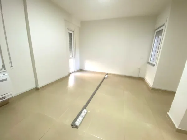 Tirane, jepet me qera apartament 2+1 Kati 2, 94 m² 1.000 € 